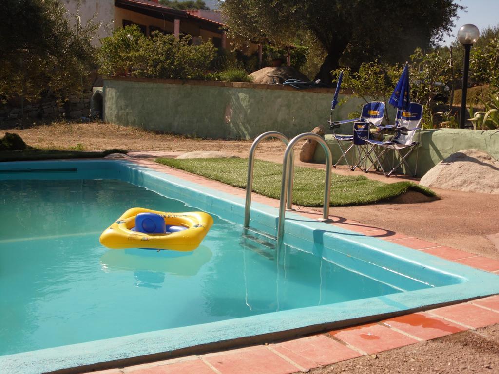 Villa L'Oleandro Oliena Luaran gambar