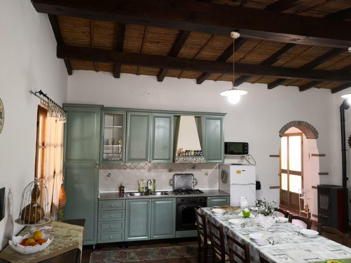Villa L'Oleandro Oliena Luaran gambar