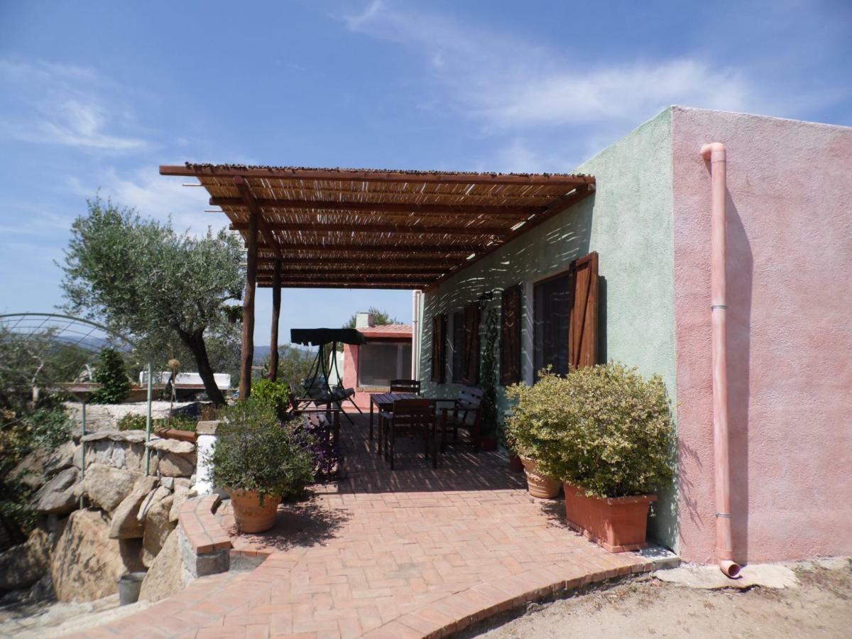 Villa L'Oleandro Oliena Luaran gambar